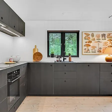 Stunning In With Kitchen