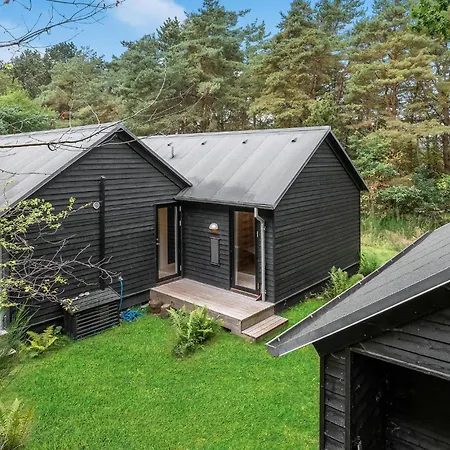 Ferienhaus Stunning In With Kitchen