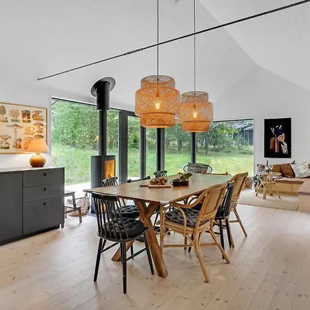 Ferienhaus Stunning In With Kitchen Fårevejle